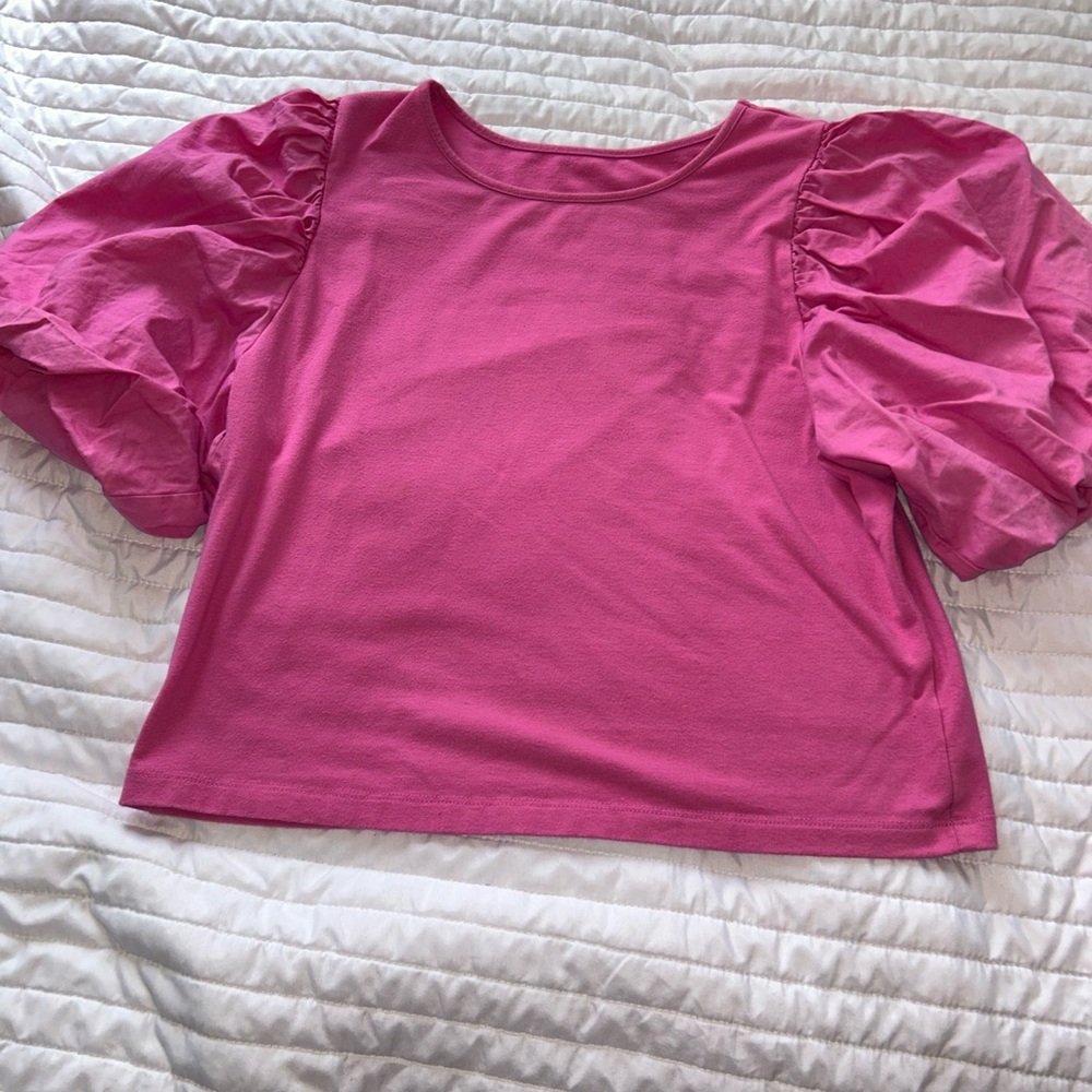 Very cute pink boutique top!!